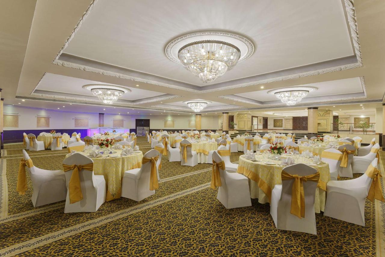 Park Plaza, Ludhiana Hotel Екстериор снимка