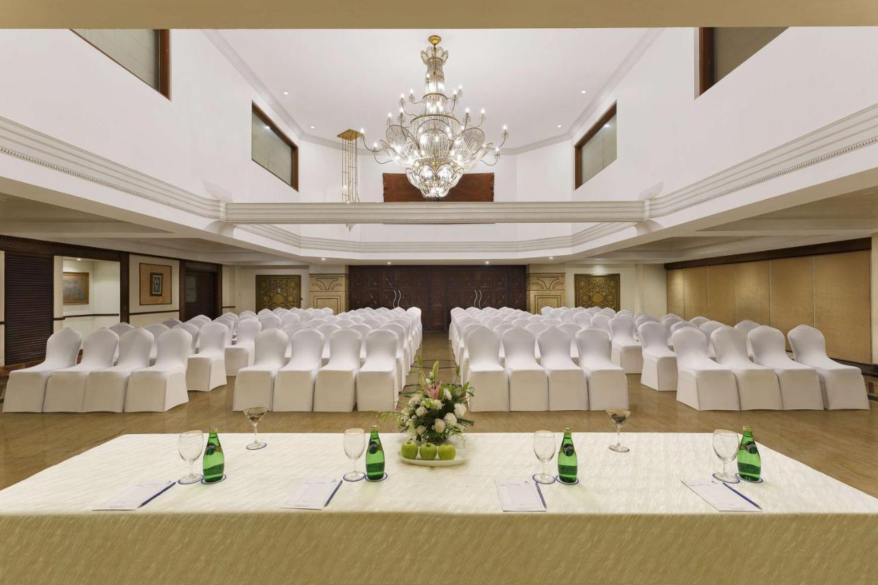 Park Plaza, Ludhiana Hotel Екстериор снимка